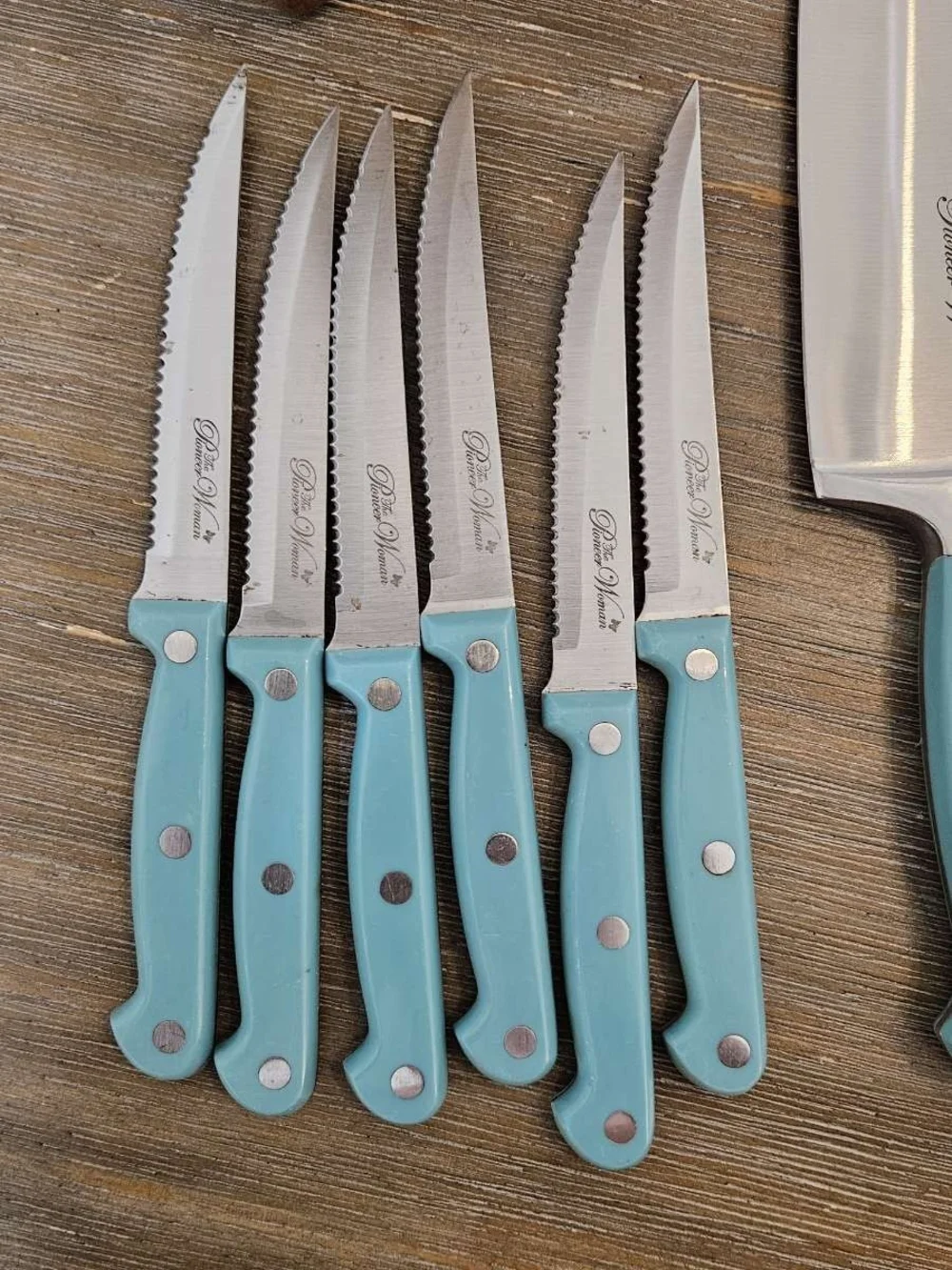 The Pioneer Woman Signature 14-Piece Stainless Steel Teal Knife Block Set